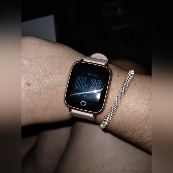 Smart Watch with Fit Health Tracker - Picture 5 of 11
